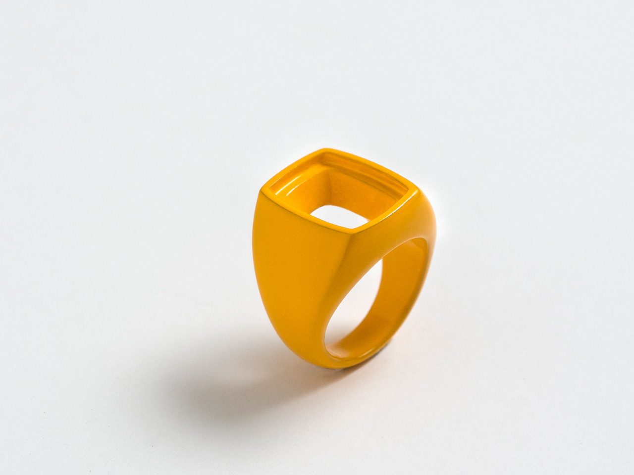 NO, Tobias Rehberger – NO